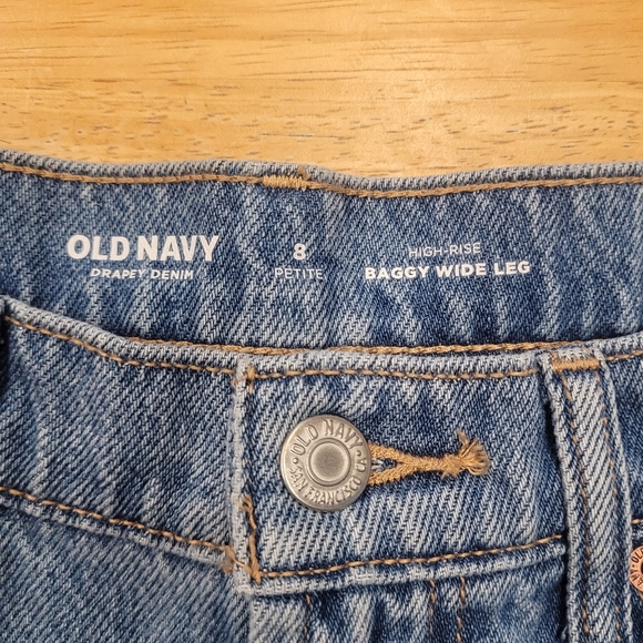 Old Navy High Rise Baggy Wide Leg Drapey Denim Jeans Women's 8 Petite NWT - Picture 3 of 8